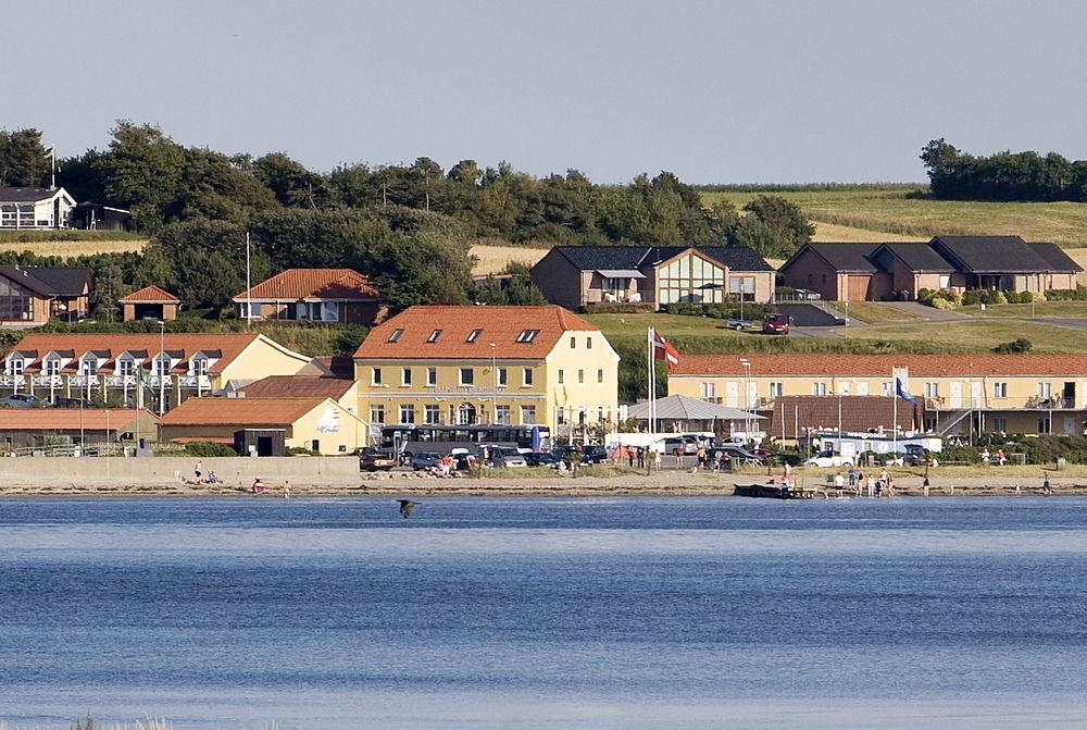 Hvalpsund Faergekro Exterior foto