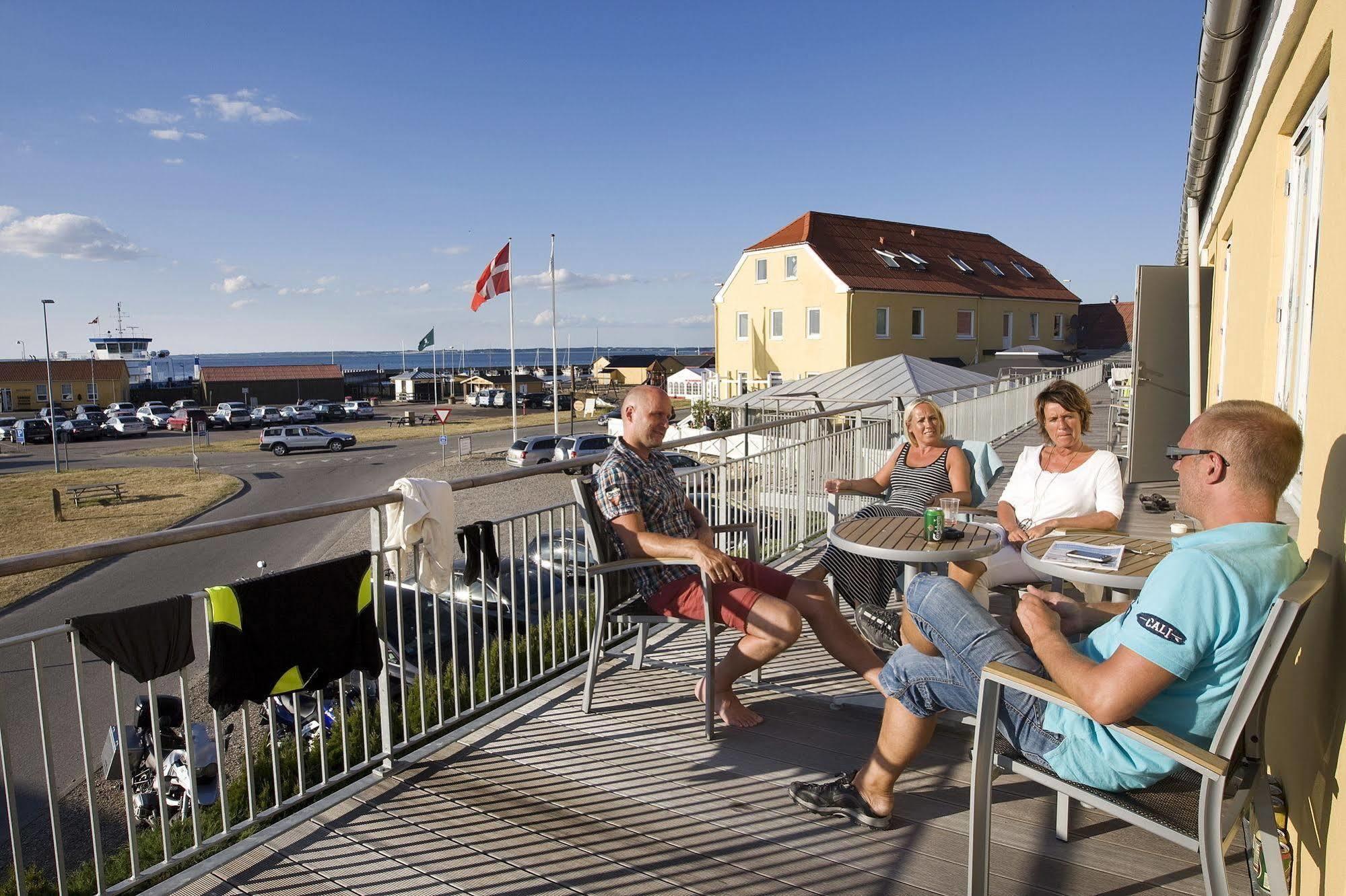 Hvalpsund Faergekro Exterior foto