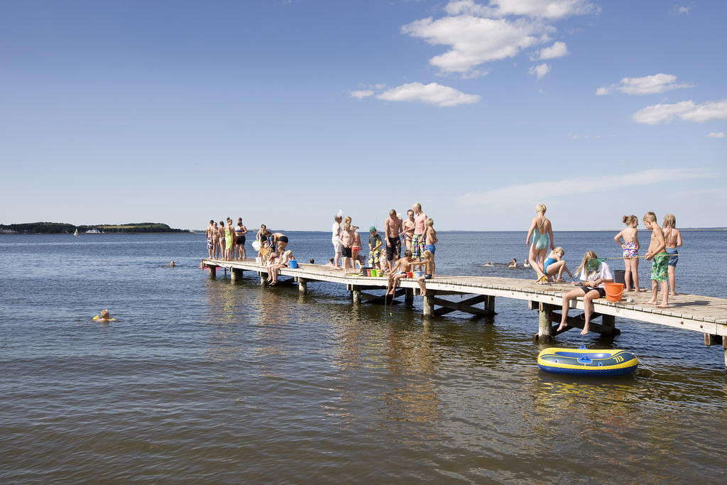 Hvalpsund Faergekro Exterior foto